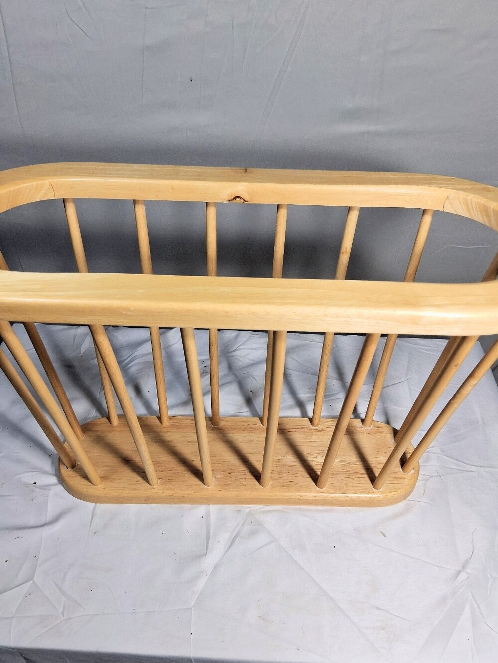 Blond Wood Mid Century 17" Long X 7" Wide Large Magazine/Record Rack - Picture 4 of 10